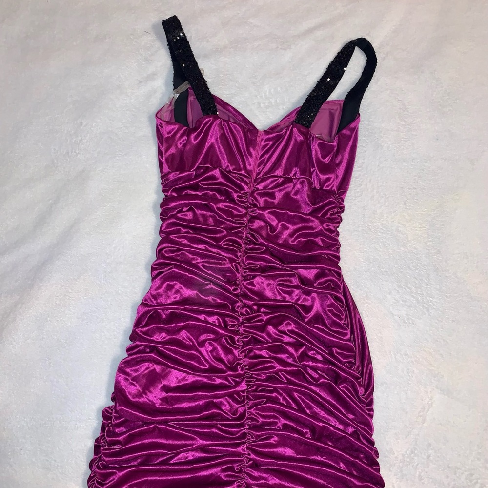 Dress - Picture 3 of 6